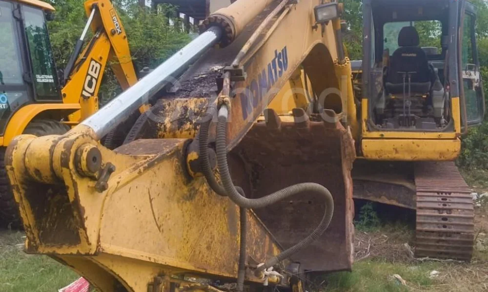Komatsu PC130 Excavator